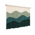 Arazzo da parete 100 x 90 cm in corda di cotone verde e crema con asta in legno - decorazione tessile a onde